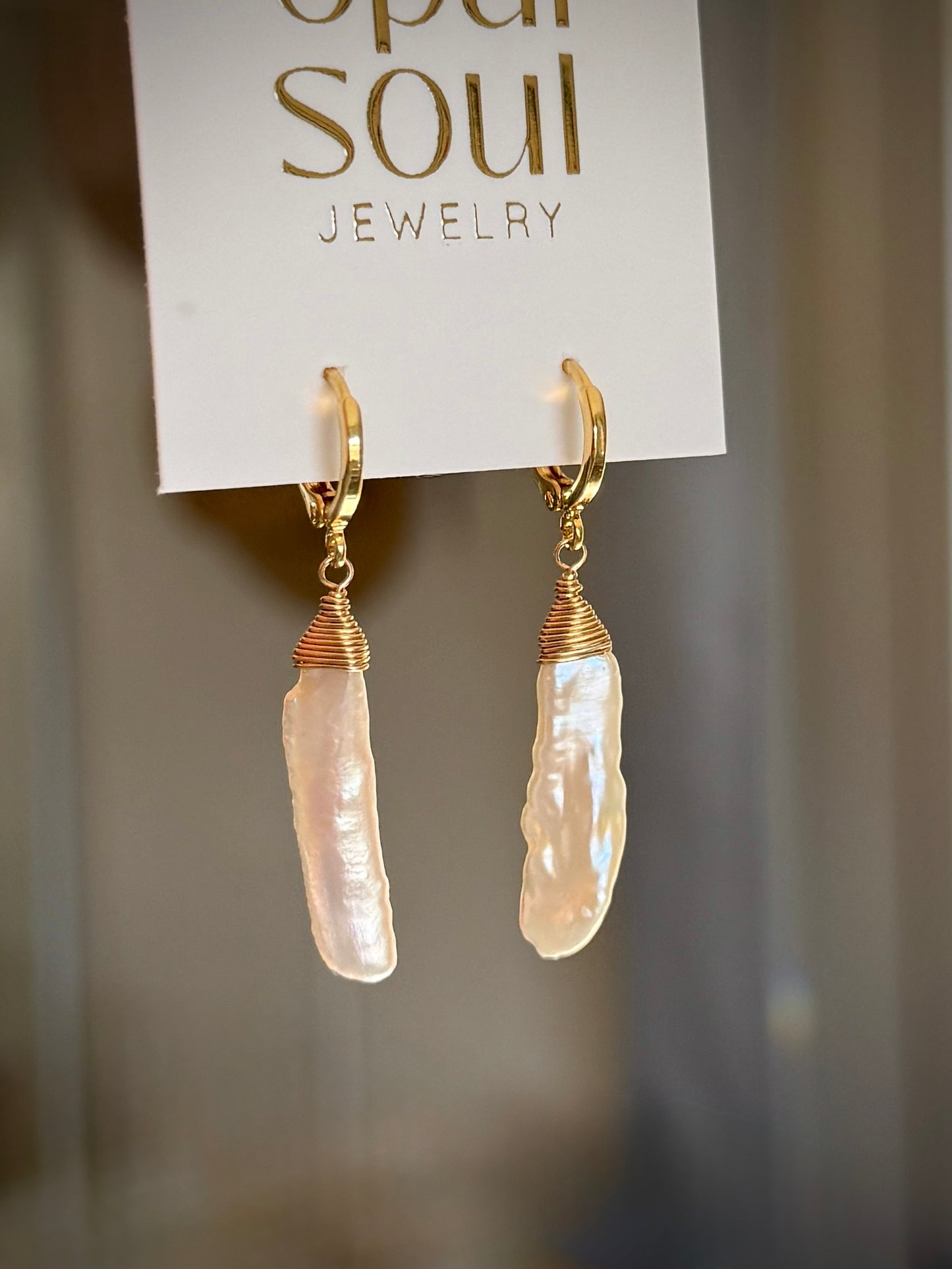 Biwa Pearl Earrings - White