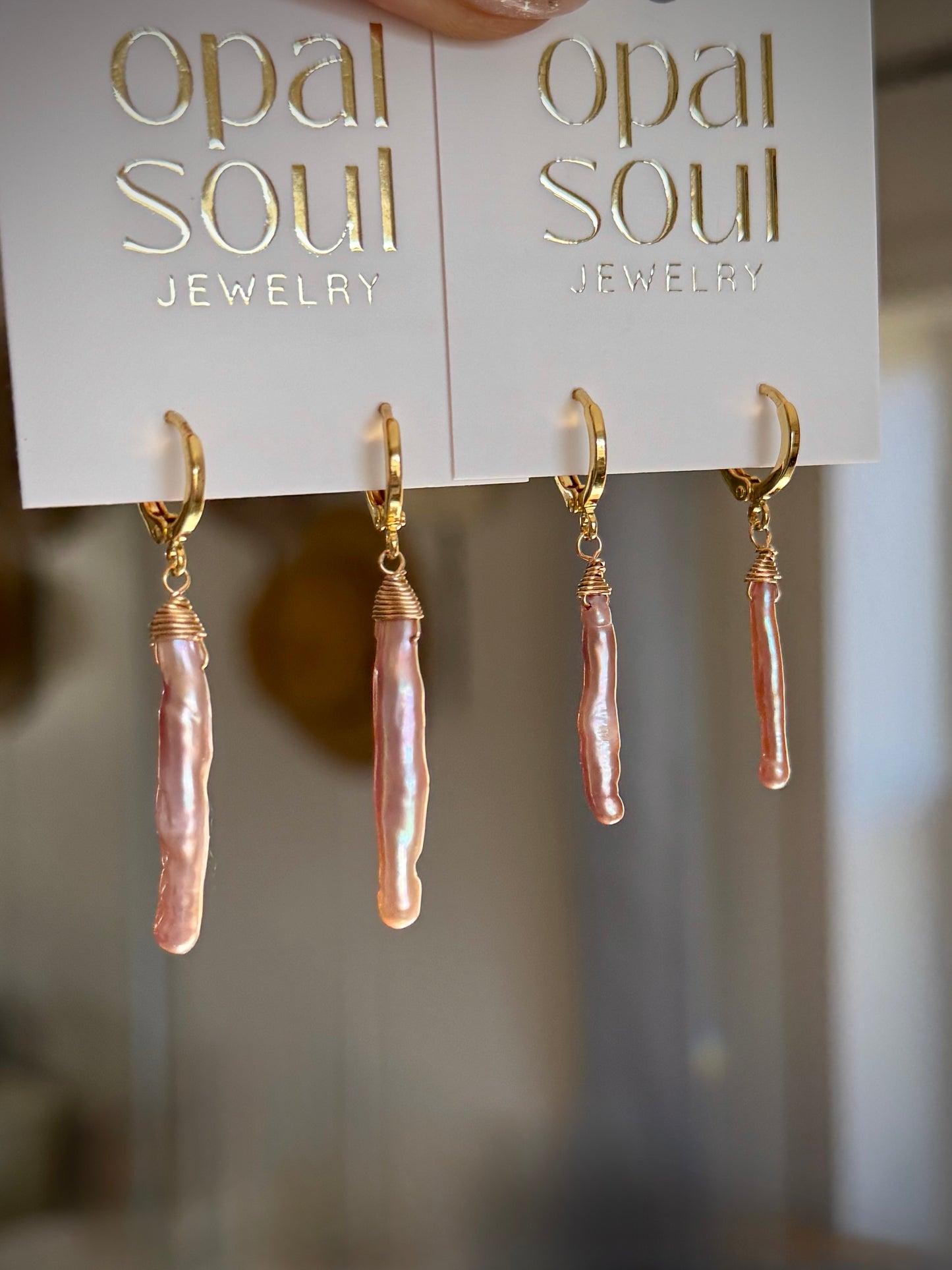 Elongated Biwa Pearl Earrings - Pink