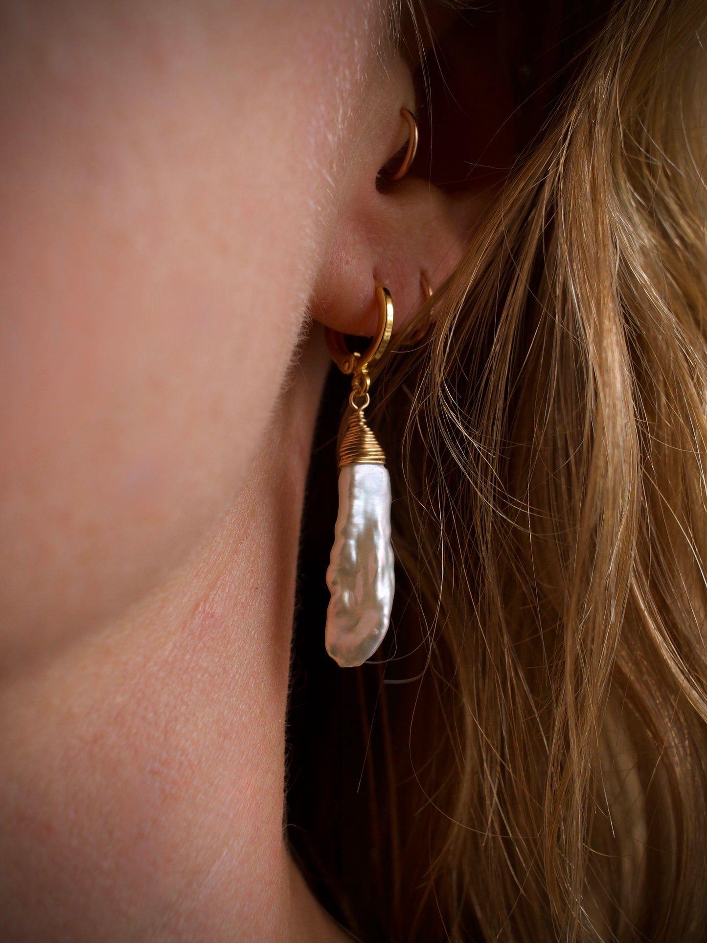 Biwa Pearl Earrings - White