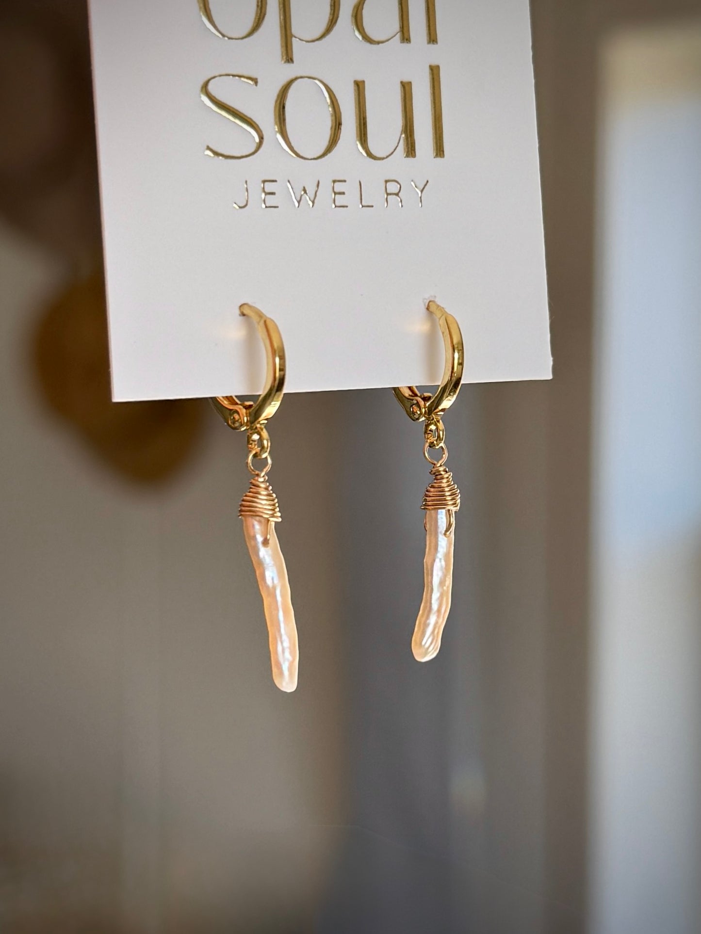 Elongated Biwa Pearl Earrings - Champagne
