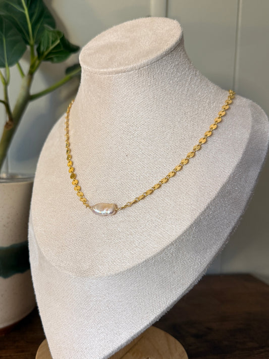 Disc Chain Pearl Choker - White Pearl