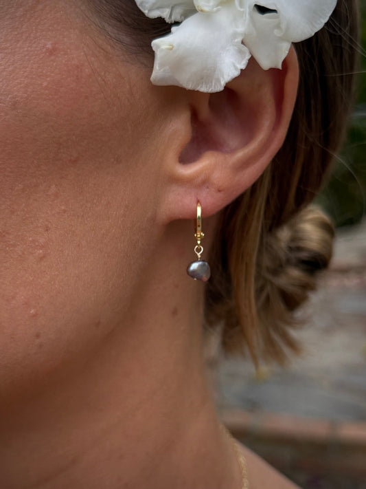 Black Pearl Drop Earrings